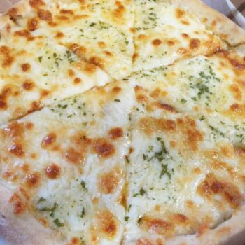 GARLIC BREAD THE PERFECT SIDE ORDER FOR YOUR BURGER, KEBAB, PIZZA OR WRAP